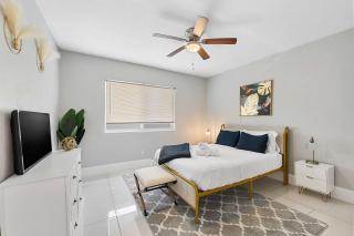 Modern 3 BR Villa Near Beach & FLL - Hollywood - 1