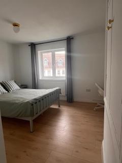 La CAZA Guest House - Royston - 8