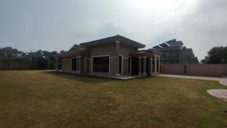 Lawn & Luxe 2 BR Stay with Grand Event Space - Lahore - 8