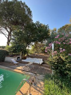 Lourmarin Family Country House - 8