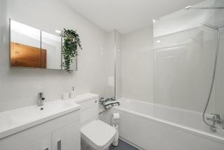 Godino Hotel and serviced apartments - Ilford - 1