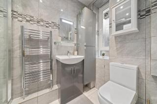 Moro Luxe Homes - 4