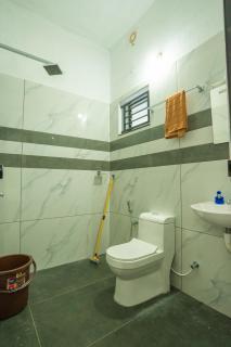 Peeliyatt riverview stays - Cochin - 4
