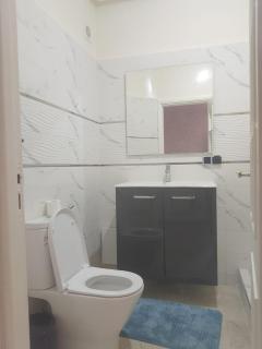 Chic 2BR Apartment with Beautiful Moroccan Salon - 3