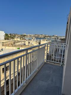 Sea view Gzira Seafront luxury 3-bedroom Apartment - 5