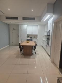 Zhou Hotels Itowers - Gaborone - 1