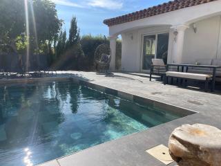 Villa 6 couchages sur la côté bleue avec piscine - 9