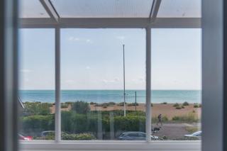 Holmwood by Keepers Cottages - Walmer - 2