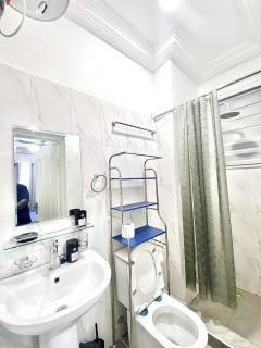RABYs COTTAGE COZY 2 BEDROOM BACKUP POWER WIFI - 4