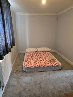 Stay Near Colchester town centre - - 5