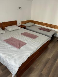 Pensiunea Giulia Home - Dezmir - 6