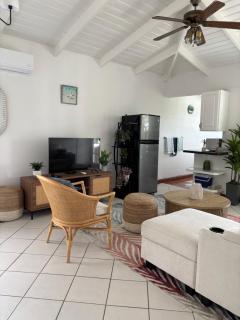 Paradise View at Halcyon Heights l Stunning Ocean View 1BR l 10 minute walk to the Beach - 6