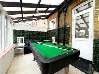 Snooker & serenity- Garden stay - 1