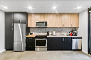 Open Loft in Redmond Core - 92 Walkscore! - 8