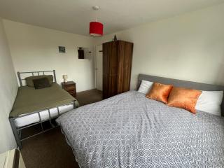 Cosy 2 Bedroom Apartment near City Centre - Manchester - 2
