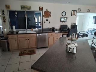 TheTotal Florida life style heated pool 5 bedrooms - 8