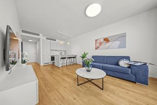 Castle View Apartment in SKY PARK by Zaha Hadid - Bratislava - 8