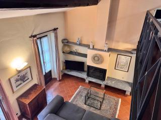 Royal House - 6