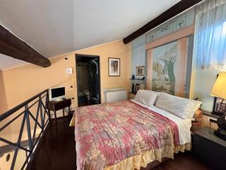Royal House - 1