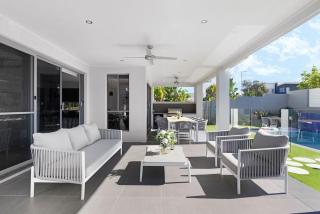 Sirius- Heated pool, 50m to Beach, basketball crt - 5