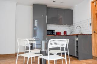 Finsbury Park Garden Flat - 8