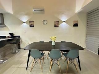 Casa de 2 Recámaras con Alberca cerca de Plazas Altabrisa - Mérida - 1