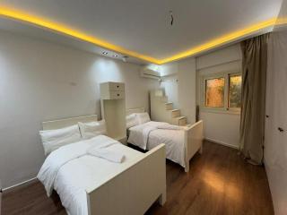 481. Spacious 3BR 3BA Home with Private Backyard - 7