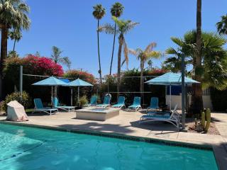 Desert Paradise - A Men's Clothing Optional Resort - 0