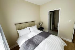 Sandton 2 cosy bedroom apartment - 9