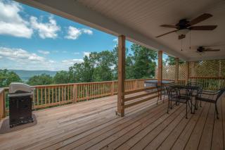Sunset Cabin Privacy, Views, HotTub, Firepit, BBQ, Pets - 2