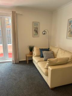 Spacious Home in Washington - 4