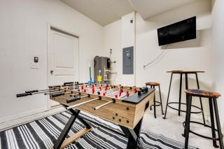 4 Mi to WDW: Sleek Townhome w/ Community Pool! - 7