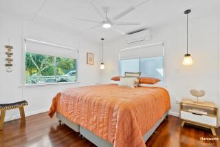 Cooee Bay Beach House - 1