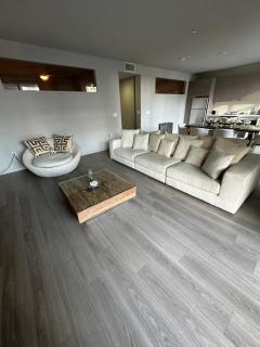 Luxury 2BR w balcony - DTLA!! - 4