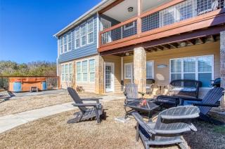 Absolutely Gorgeous, Modern Comfy Retreat W Hot Tub, Game Room, & Fire Pit! - Sevierville - 6