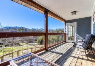 Absolutely Gorgeous, Modern Comfy Retreat W Hot Tub, Game Room, & Fire Pit! - Sevierville - 2