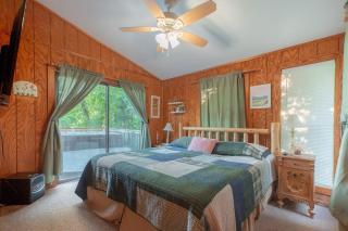 Ridgeview Cabin Views Hot Tub Fireplace BBQ Pets - 8