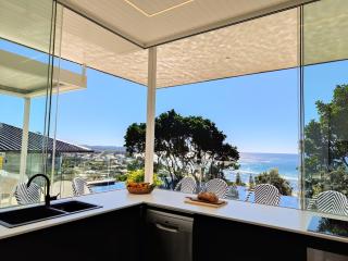 The Pool House - 7