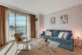 The Blue Hour Suite at MGM Signature Tower 3 BALCONY - Las Vegas - 1