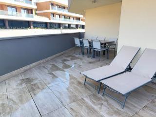 2 Min Walk Chorus Life, with 2 Bedrooms and 2 Bath - 3
