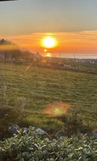 Dollys Lakeview Getaway - Dungloe - 5