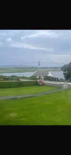 Dollys Lakeview Getaway - Dungloe - 4