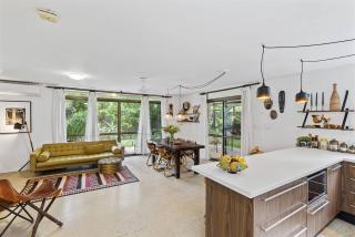 'Villa Palma' Boho-Modern Retreat near the Foreshore - Fannie Bay - 2