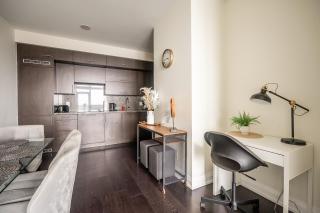 1 Bedroom Apartment with Balcony and Skyline View in North York - 6