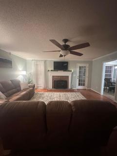 Jason and Liz escapes - 0