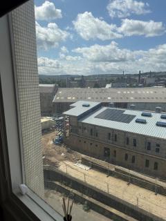 City Views Top Floor - Bradford City Center - 4
