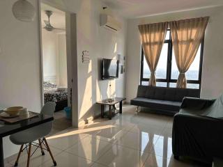 The Stay, Kenwingston Residence - No Wifi, Lake View, Cyberjaya, 1BR, Parking - 0