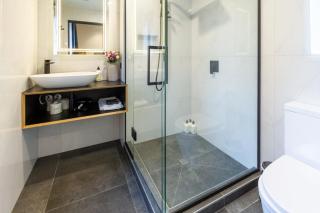 Rare Find! 3-bed CBD, Single Level, 2 car parks - 1