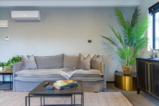 Rare Find! 3-bed CBD, Single Level, 2 car parks - 5