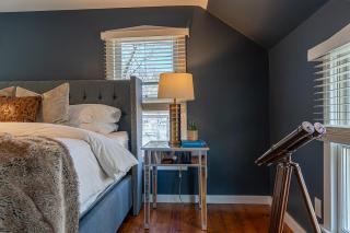 The Maple House Fully Fenced-in Yard! - 4